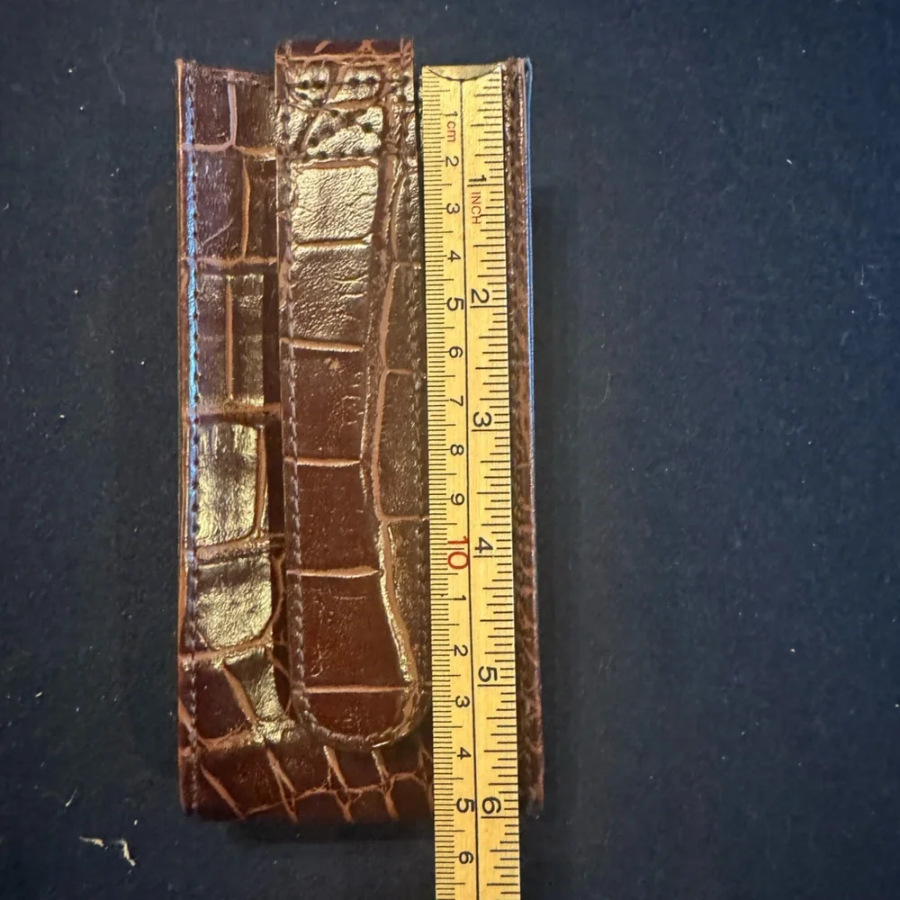 Brown Leather? Texture Phone Sleeve Velcro closure security